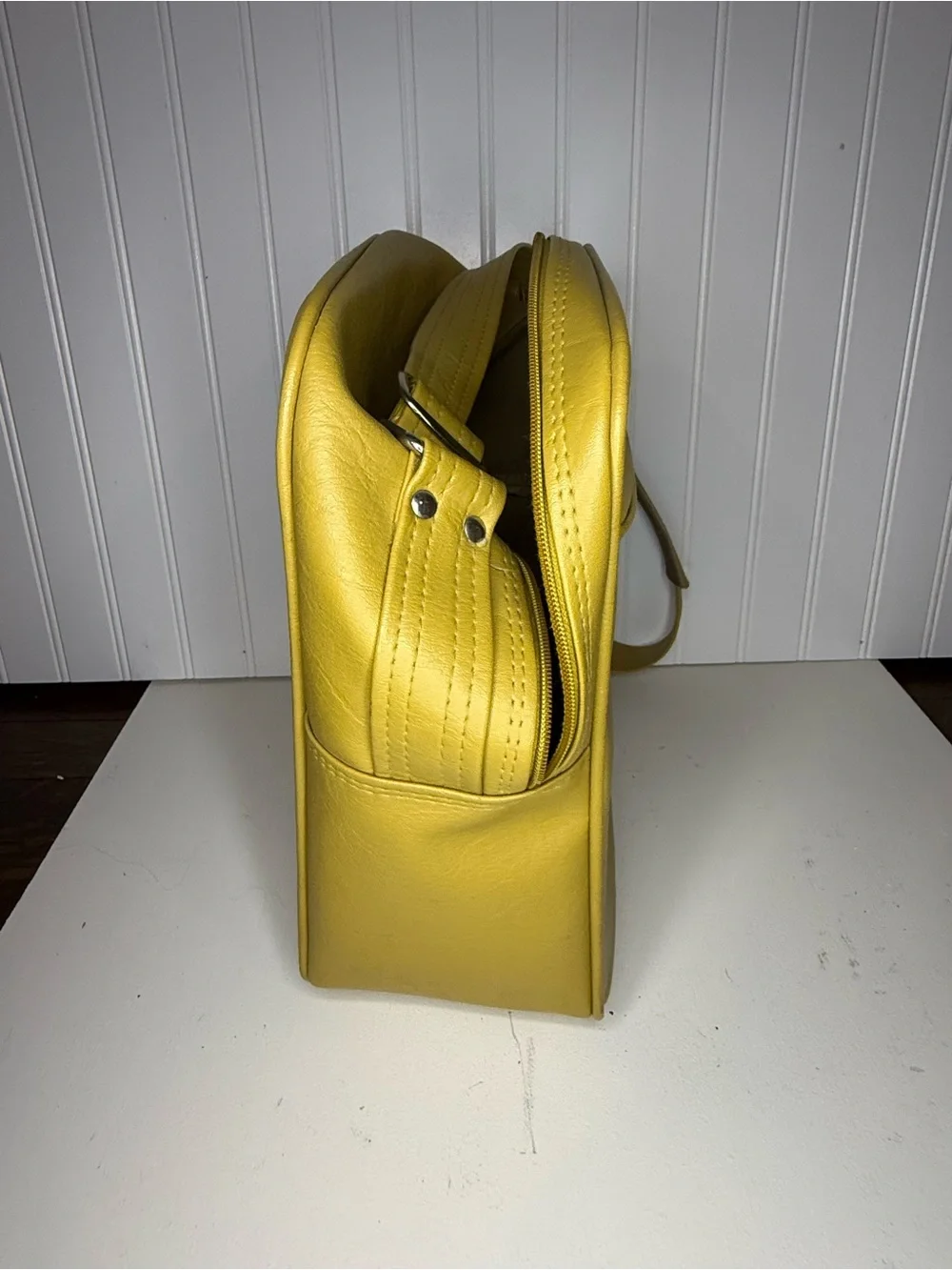 Samsonite Yellow Leather Messenger Crossbody Bag